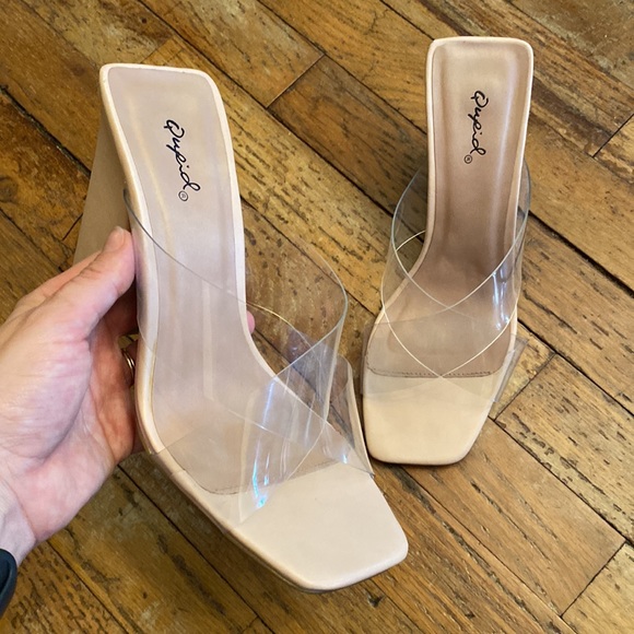 Qupid Nude Block Heel with Clear Criss Cross Straps - Picture 10 of 10